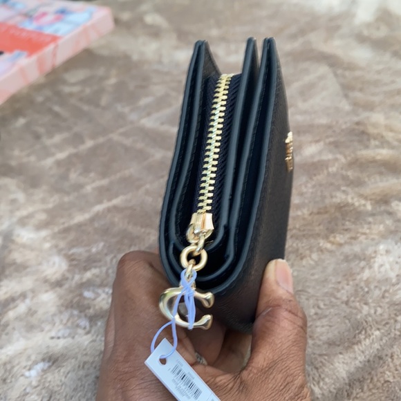 ❌SOLD❌Coach Leather Wallet- WT - Picture 7 of 7